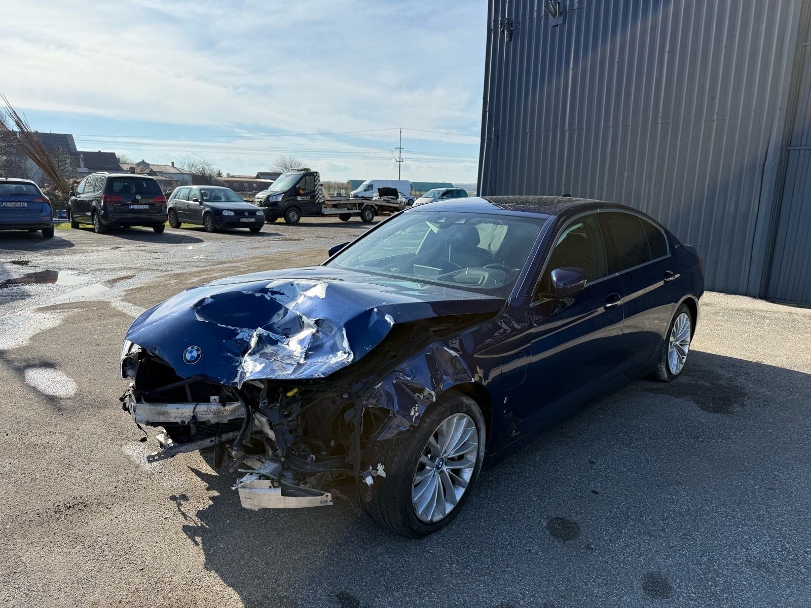 BMW serija 5 530e INDIVIDUAL