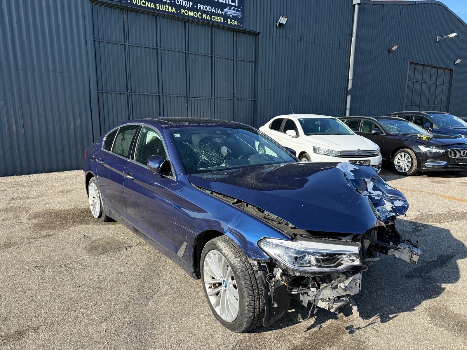 BMW serija 5 530e INDIVIDUAL