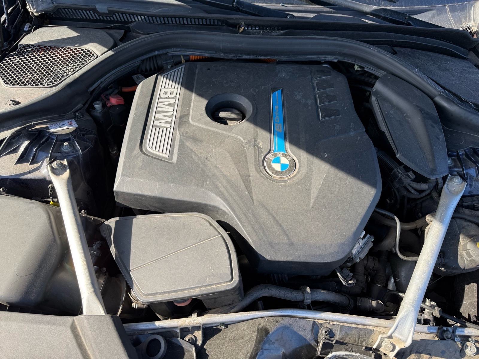 BMW serija 5 530e INDIVIDUAL