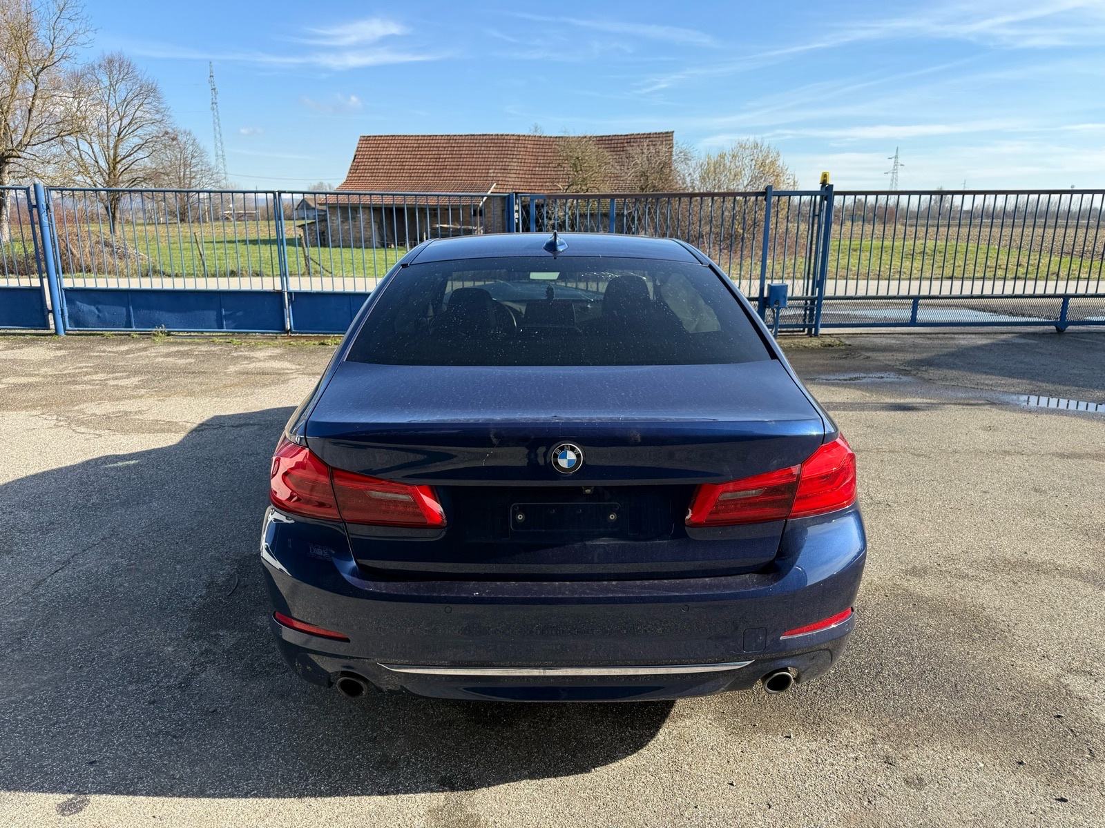 BMW serija 5 530e INDIVIDUAL